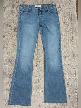 Vintage low rise jeans!! Great find! So in style right now. read description